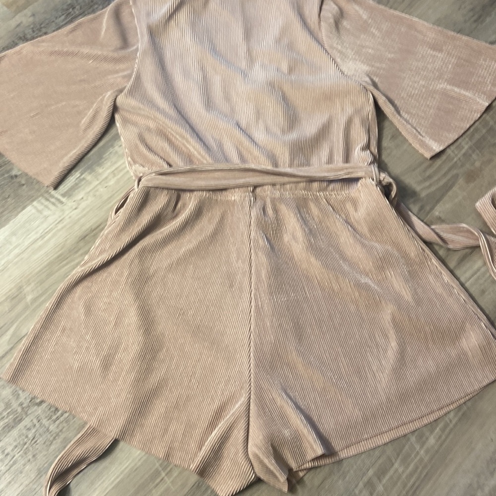 Tobi Ribbed Romper - Picture 11 of 11